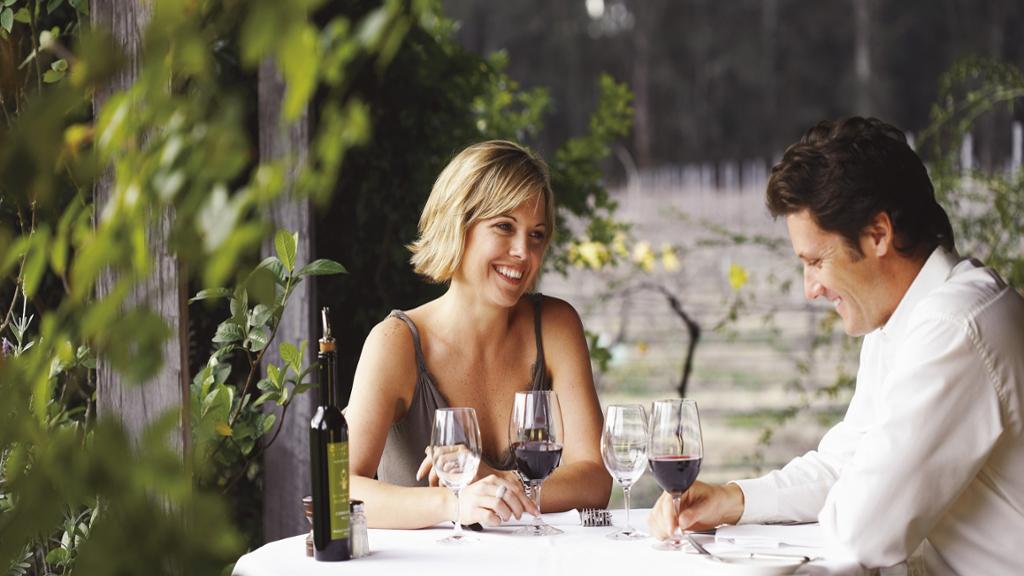 Hunter Valley Scenic Wine and Dine Tour with Lunch - Full-Day Tour - Image 4